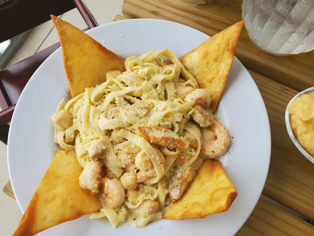 Chicken Shrimp and Scallop Alfredo Pasta